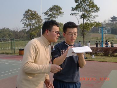庆快乐节日,强团队体魄——色播
学生工作办公室第一届羽毛球赛顺利举行